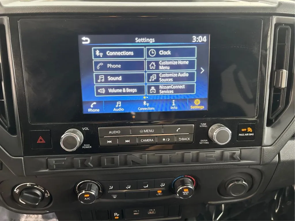 2025 Nissan Frontier 40