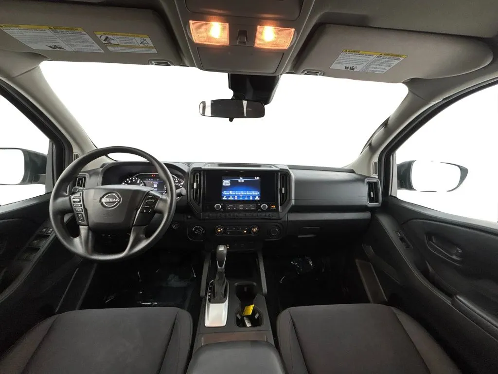 2025 Nissan Frontier 17