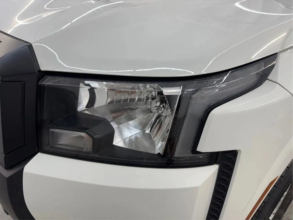 2025 Nissan Frontier 31