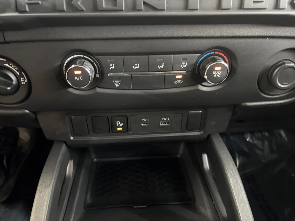 2025 Nissan Frontier 35