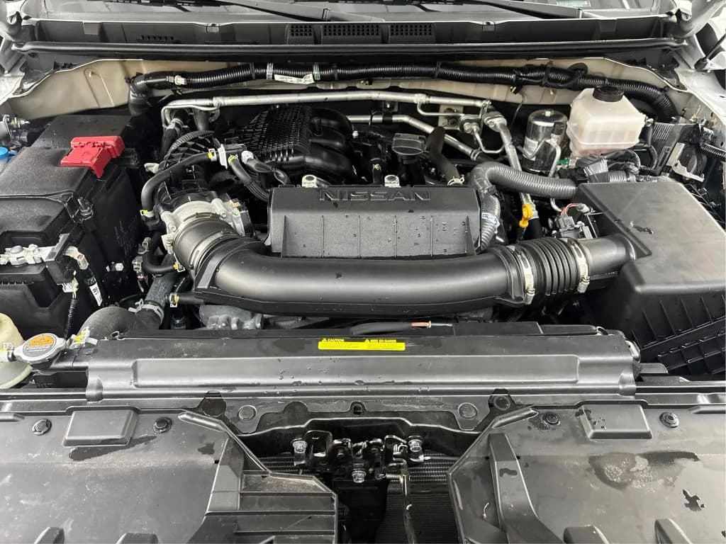 2025 Nissan Frontier 28