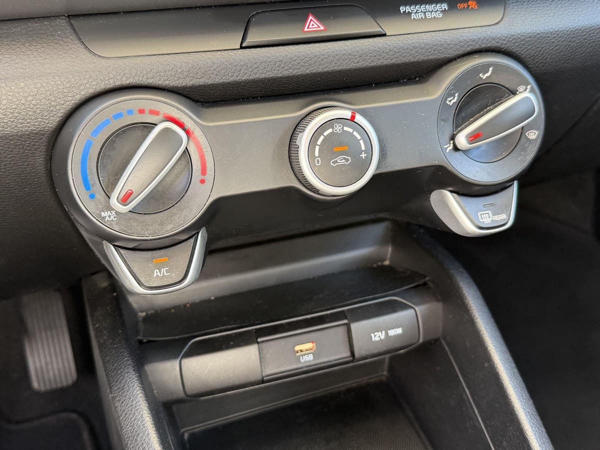2023 Kia Rio 5-Door 16