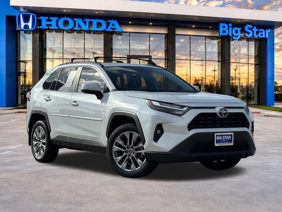 2025 Toyota RAV4 26