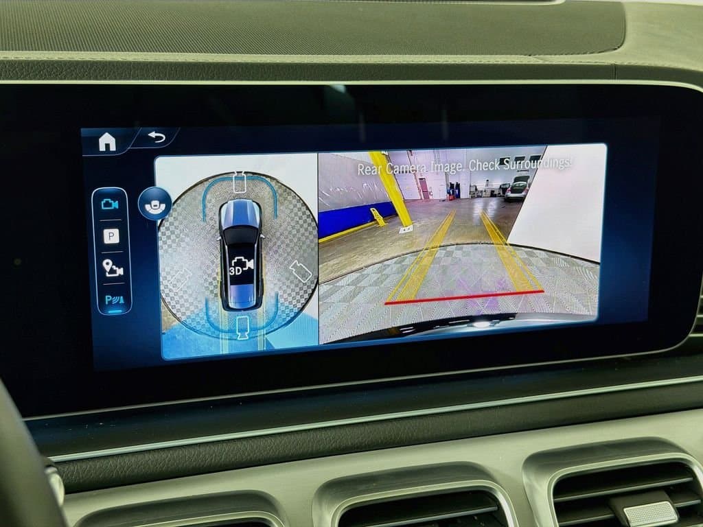 2026 Mercedes-Benz GLS 12