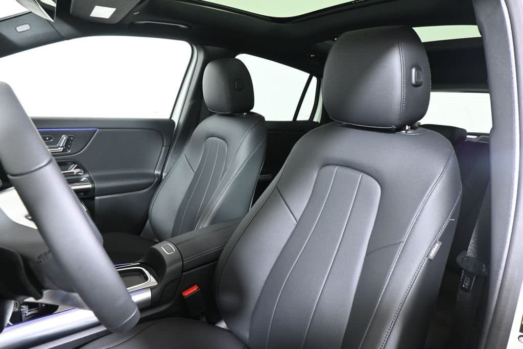 2026 Mercedes-Benz GLA 13