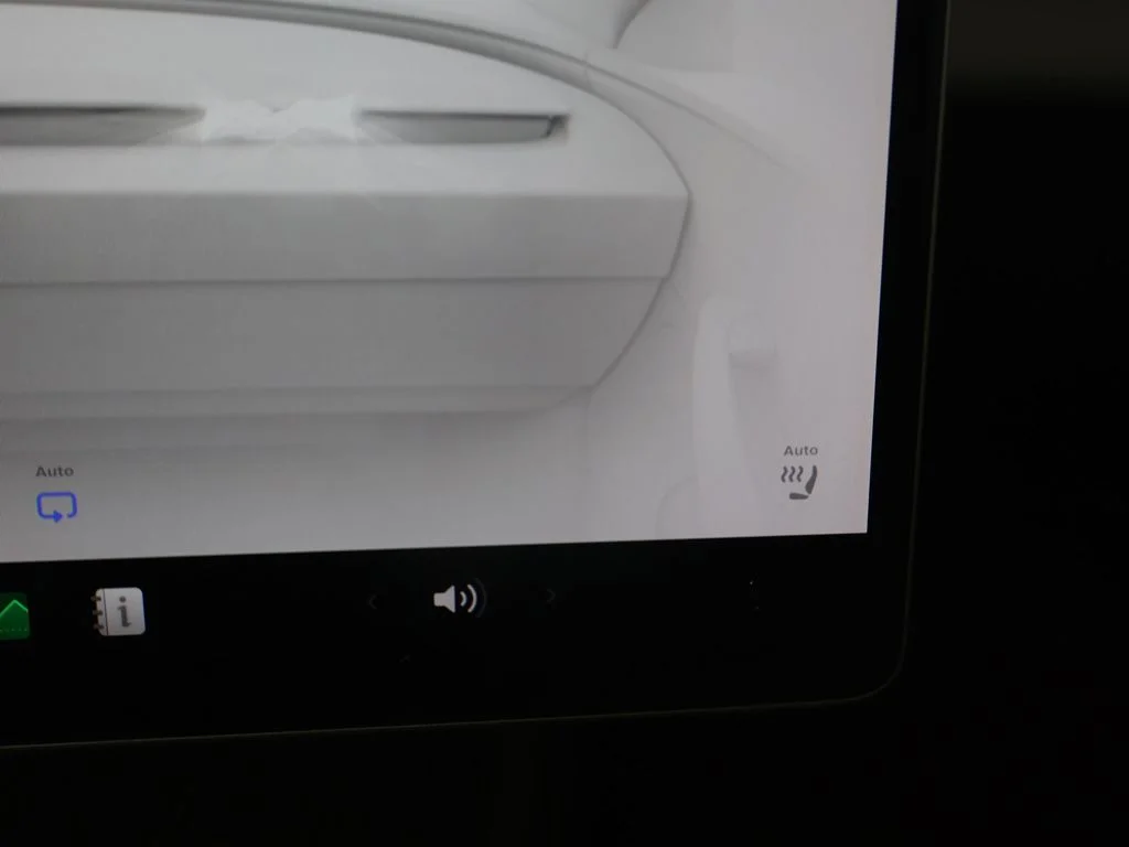 2025 Tesla Model 3 46