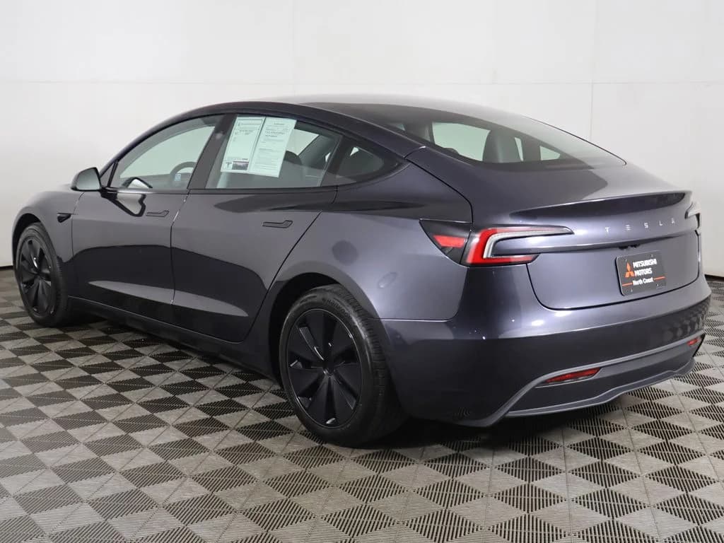 2025 Tesla Model 3 10