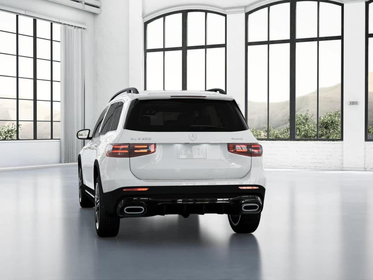 2026 Mercedes-Benz GLB 23