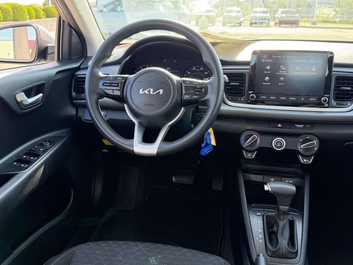 2023 Kia Rio 5-Door 21