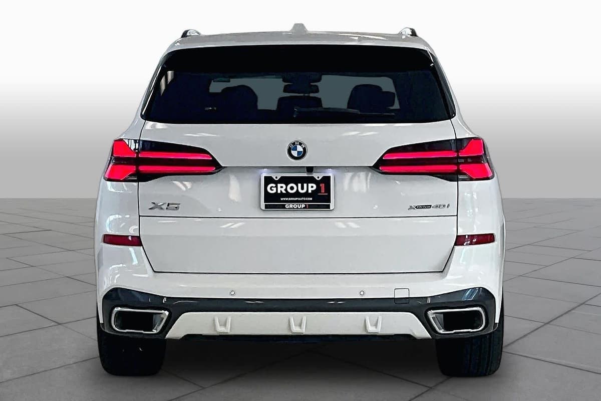 2026 BMW X5 2