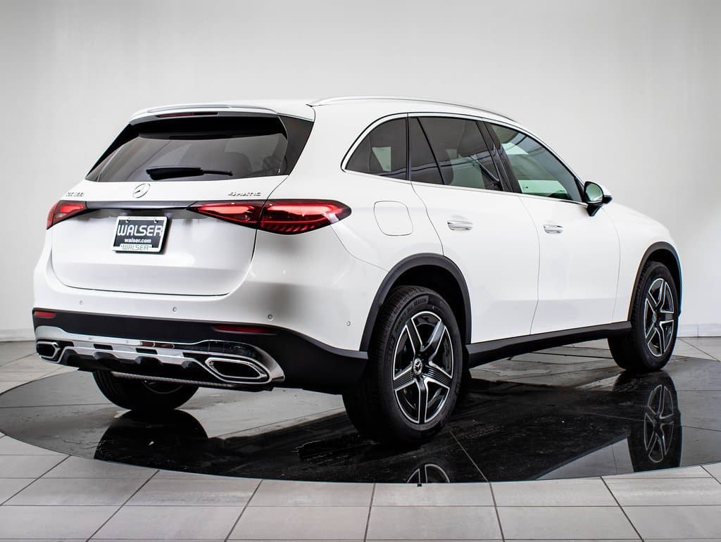 2026 Mercedes-Benz GLC 5