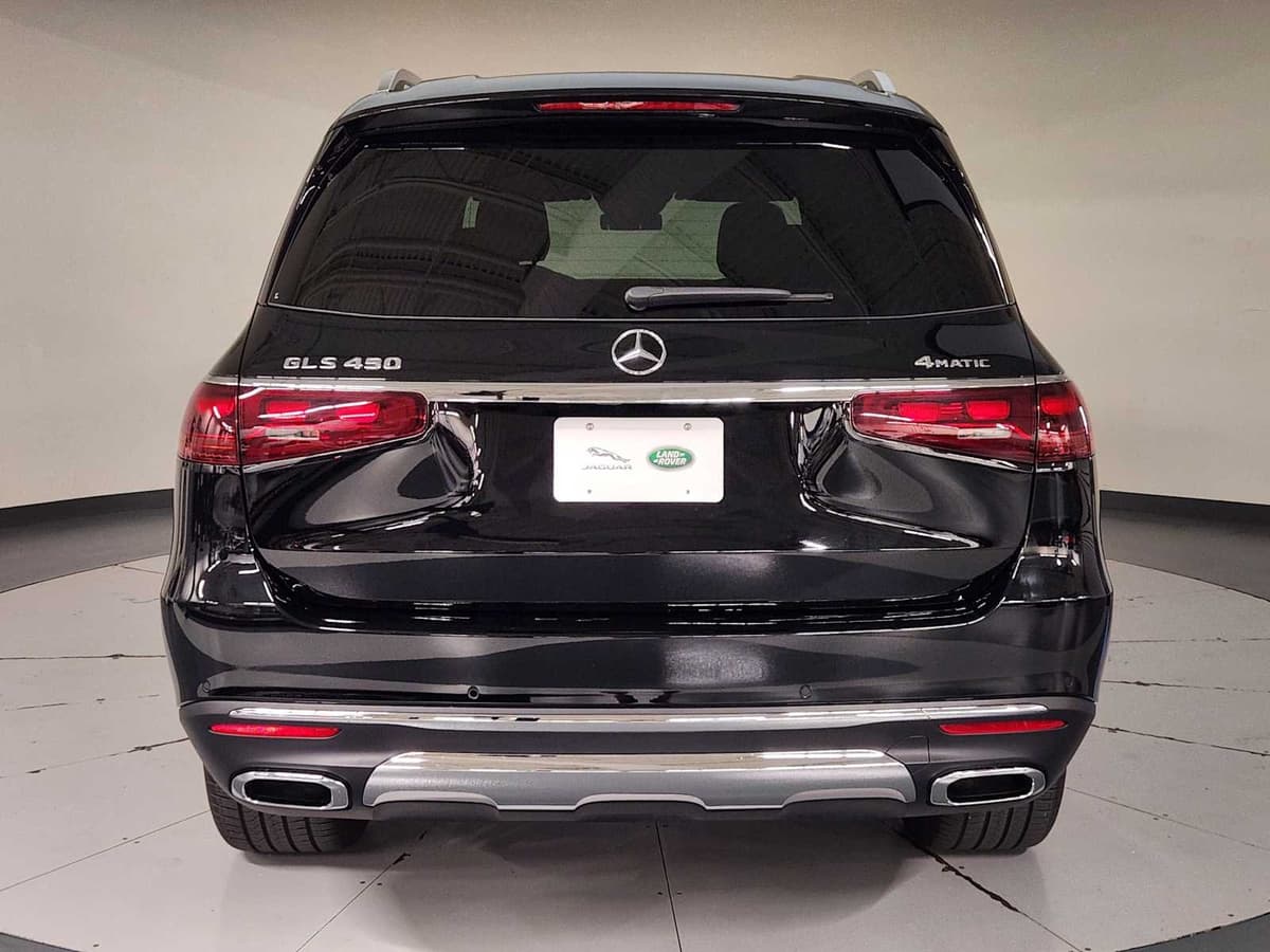 2026 Mercedes-Benz GLS 8