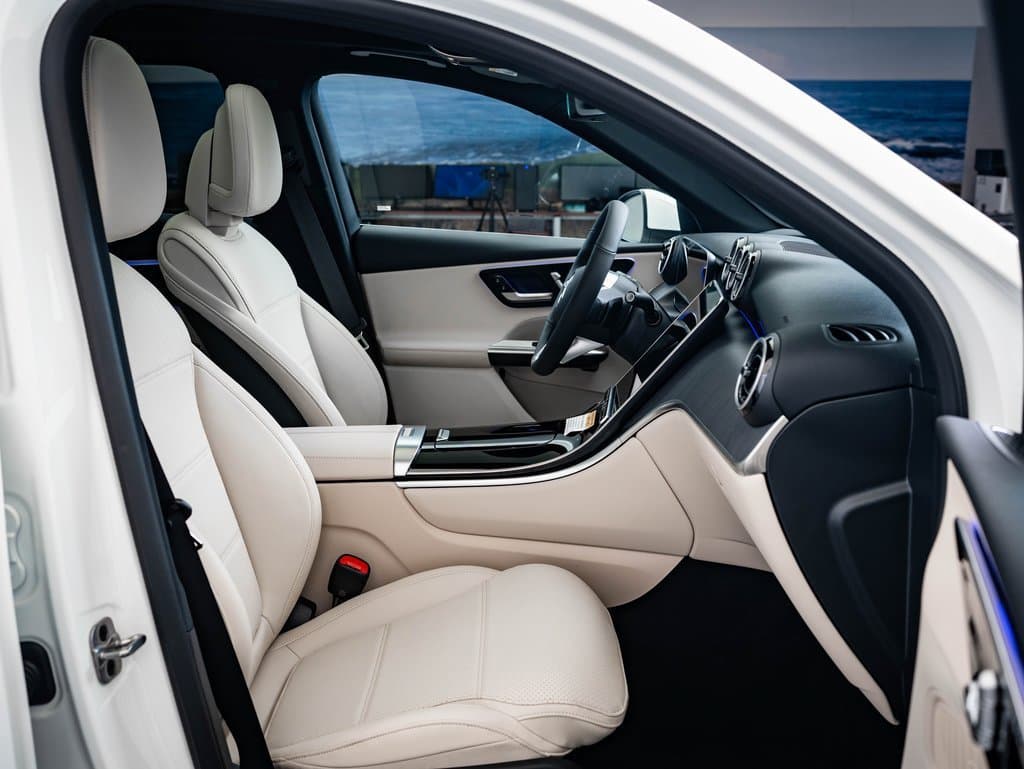 2026 Mercedes-Benz GLC 19