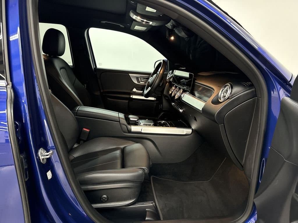2021 Mercedes-Benz GLB 16