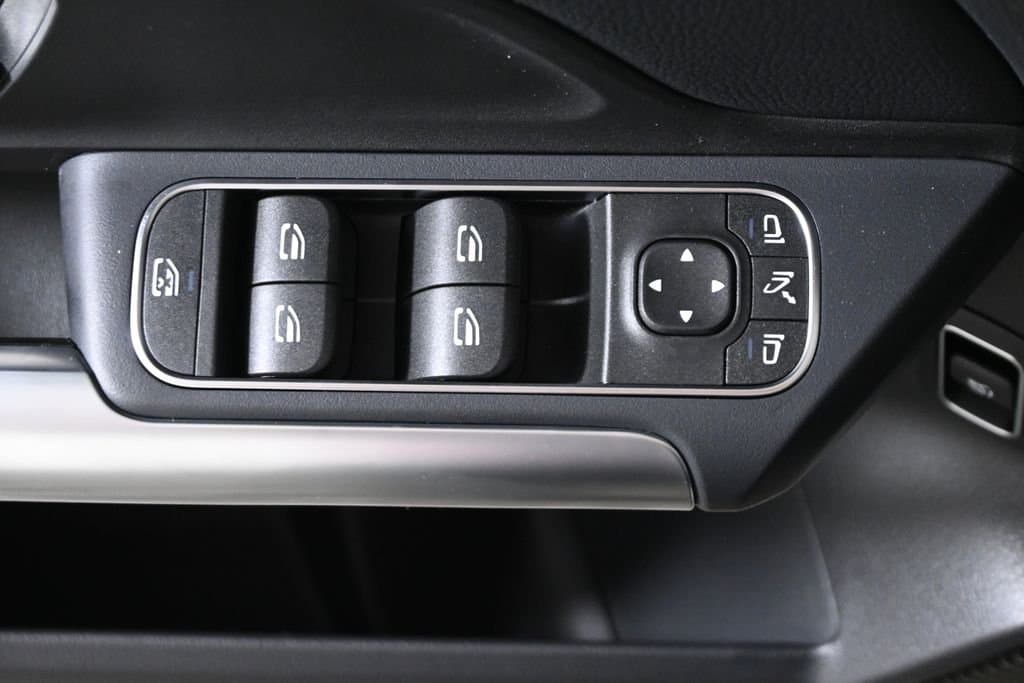 2026 Mercedes-Benz GLA 25