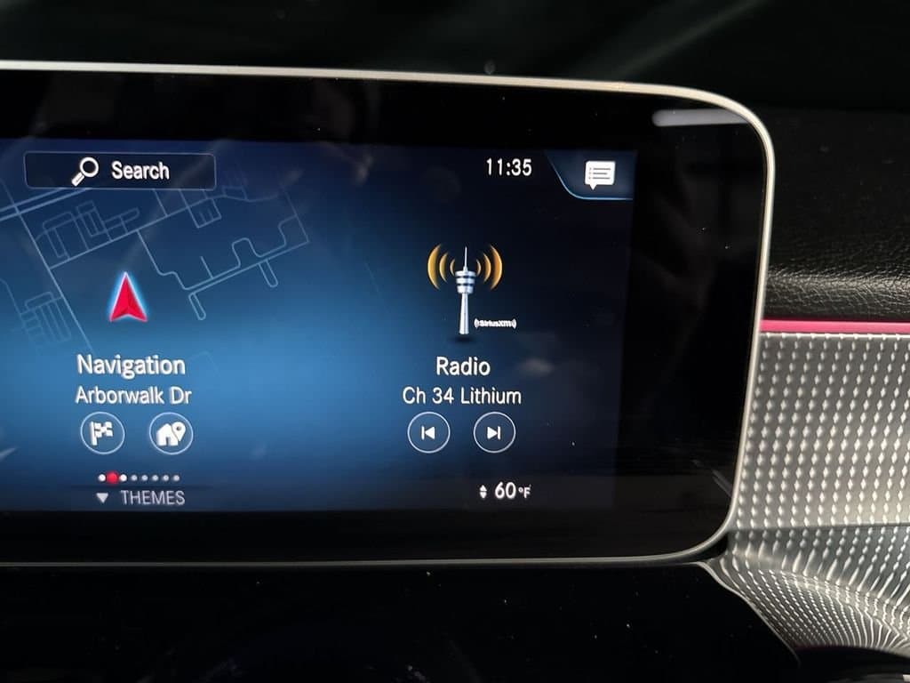 2021 Mercedes-Benz GLB 26