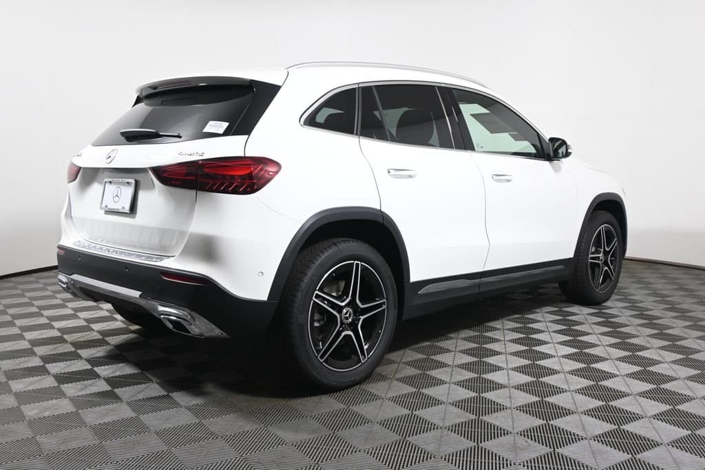 2026 Mercedes-Benz GLA 5