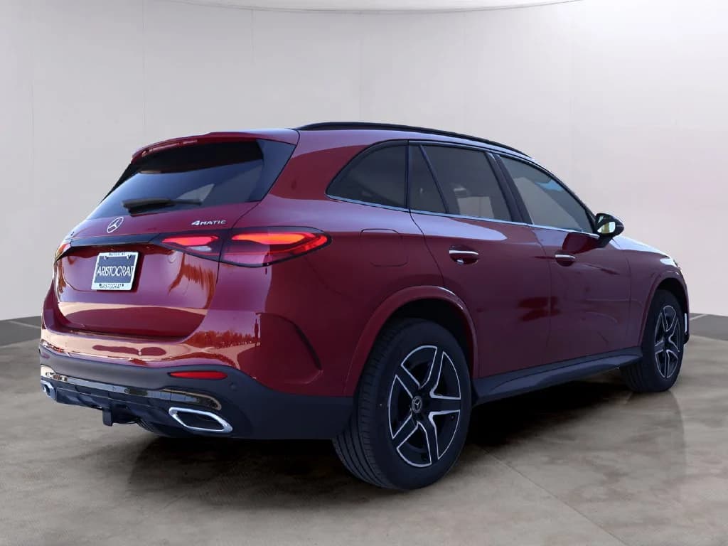 2026 Mercedes-Benz GLC 2