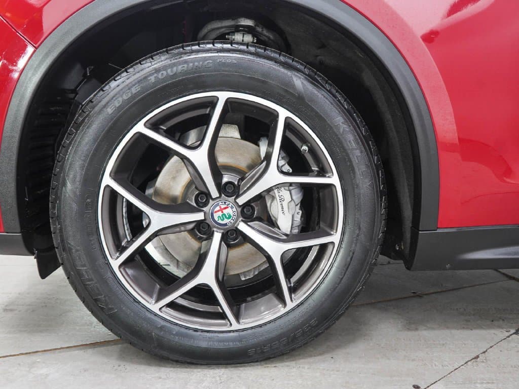 2019 Alfa Romeo Stelvio 28