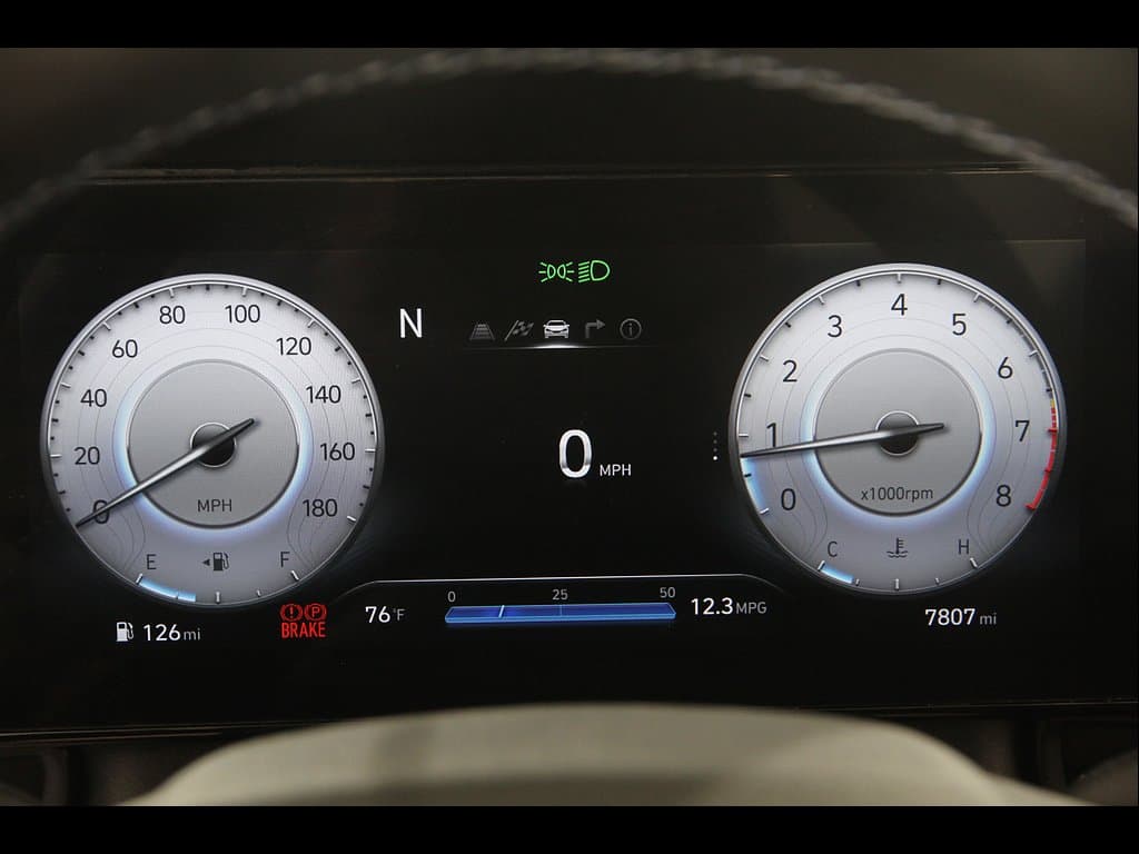 2025 Hyundai Elantra 6