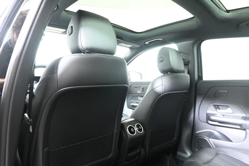 2026 Mercedes-Benz GLA 28
