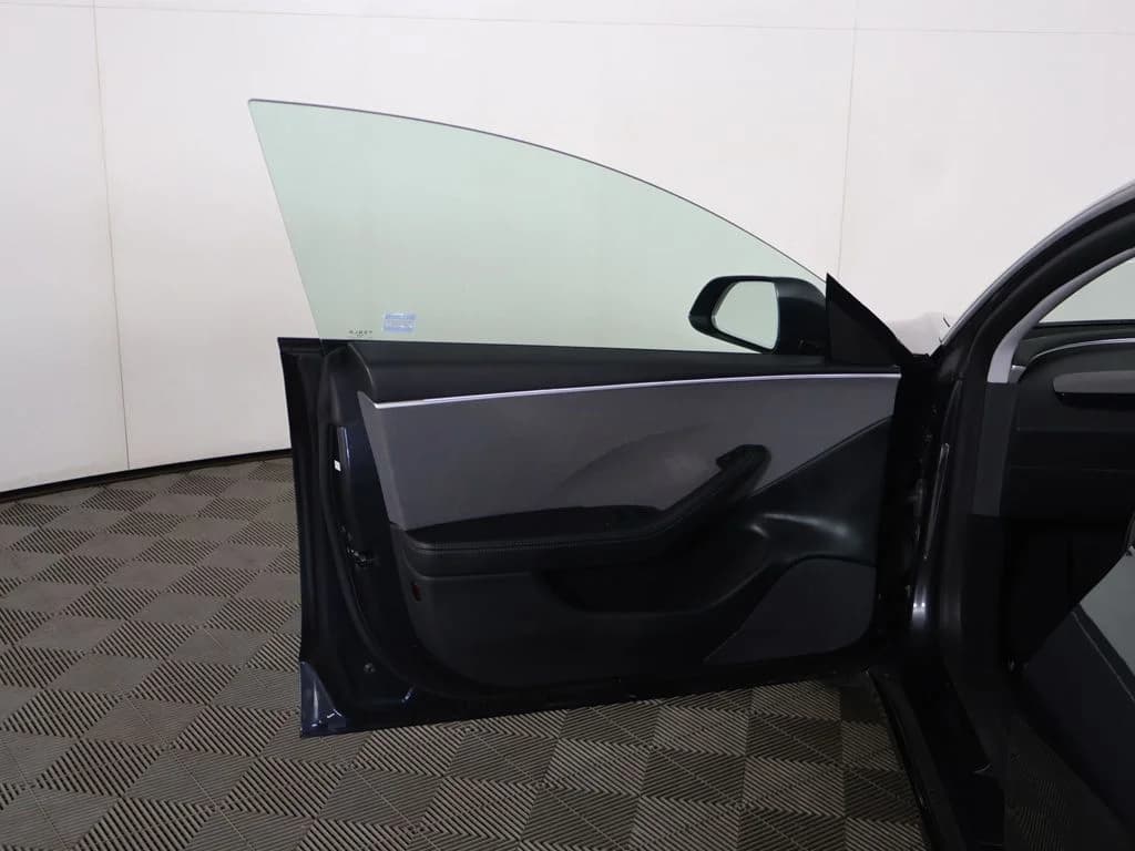 2025 Tesla Model 3 22
