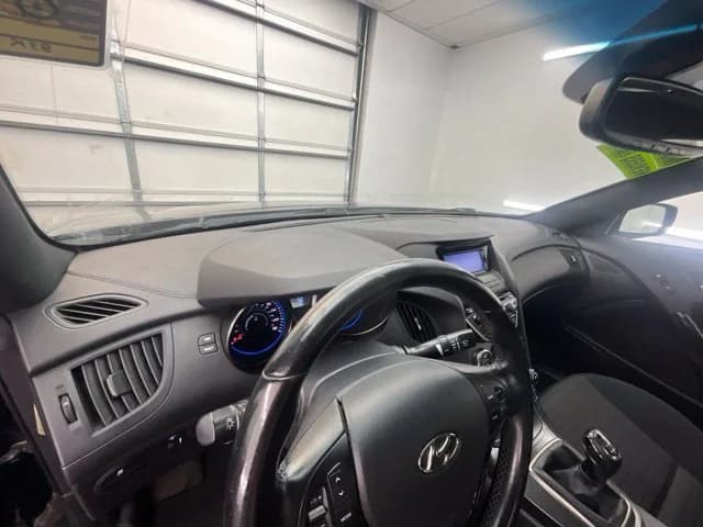 2015 Hyundai Genesis Coupe 14