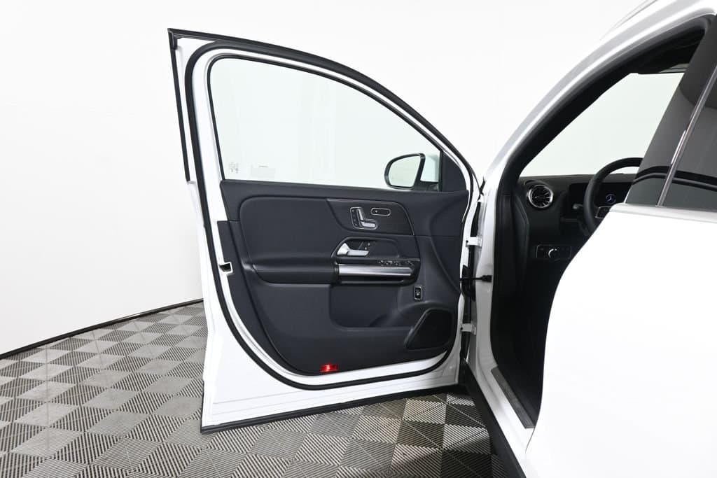 2026 Mercedes-Benz GLA 26