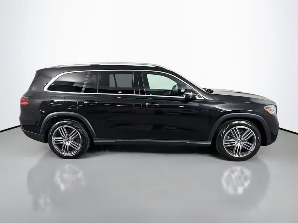 2026 Mercedes-Benz GLS 2