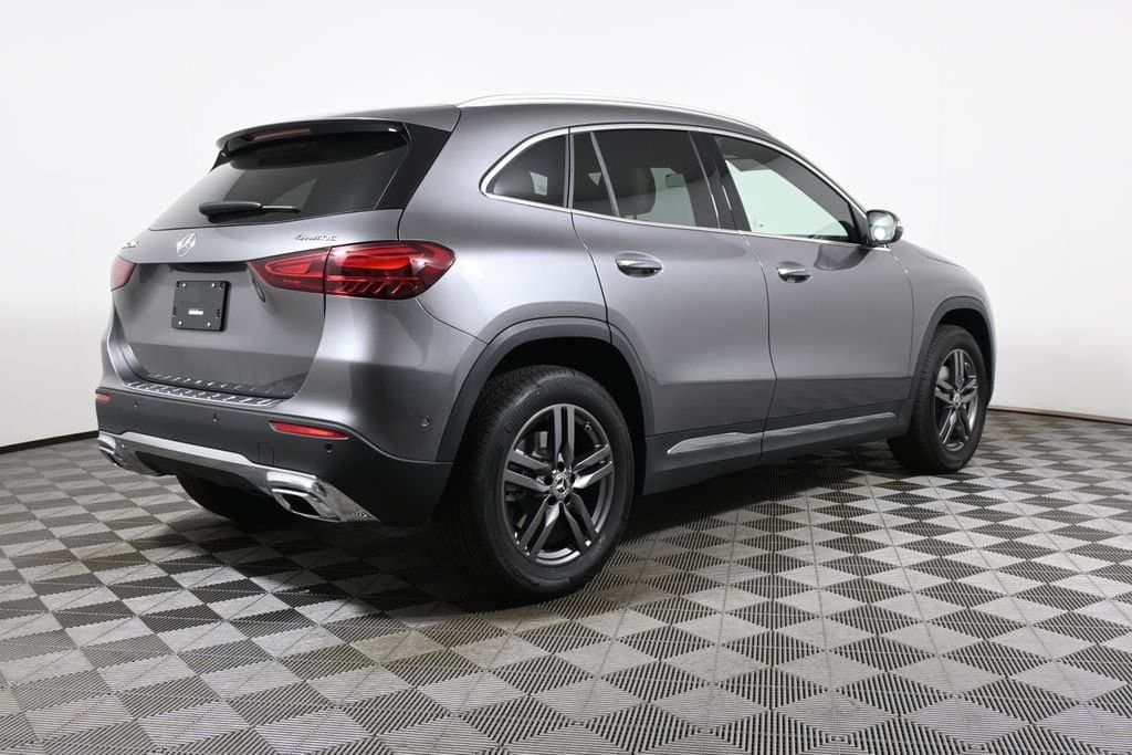 2026 Mercedes-Benz GLA 5