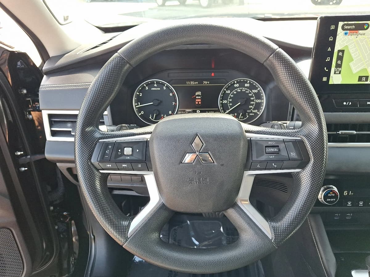 2025 Mitsubishi Outlander 18