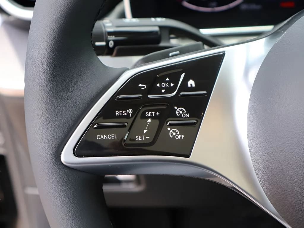2026 Mercedes-Benz C-Class Sedan 27