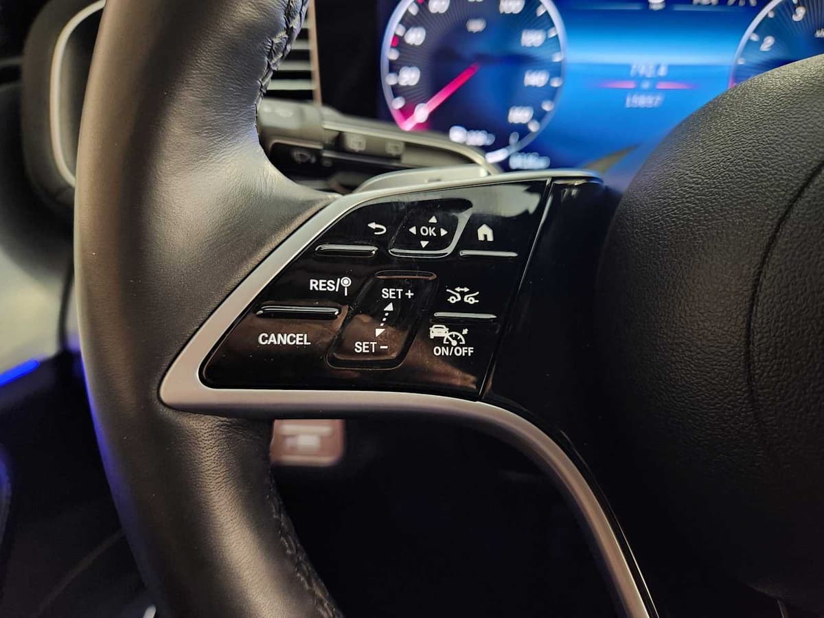 2026 Mercedes-Benz GLS 26