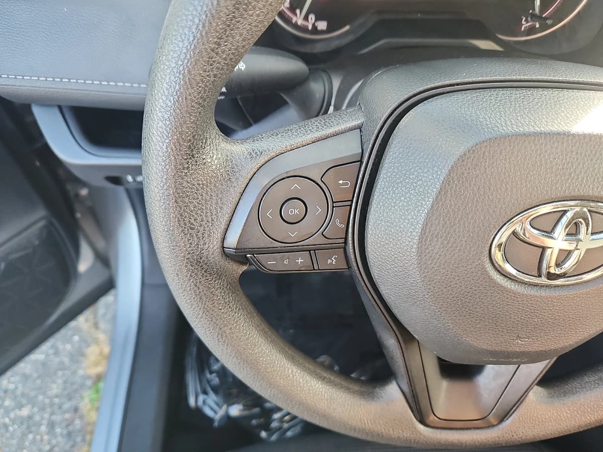 2025 Toyota RAV4 18