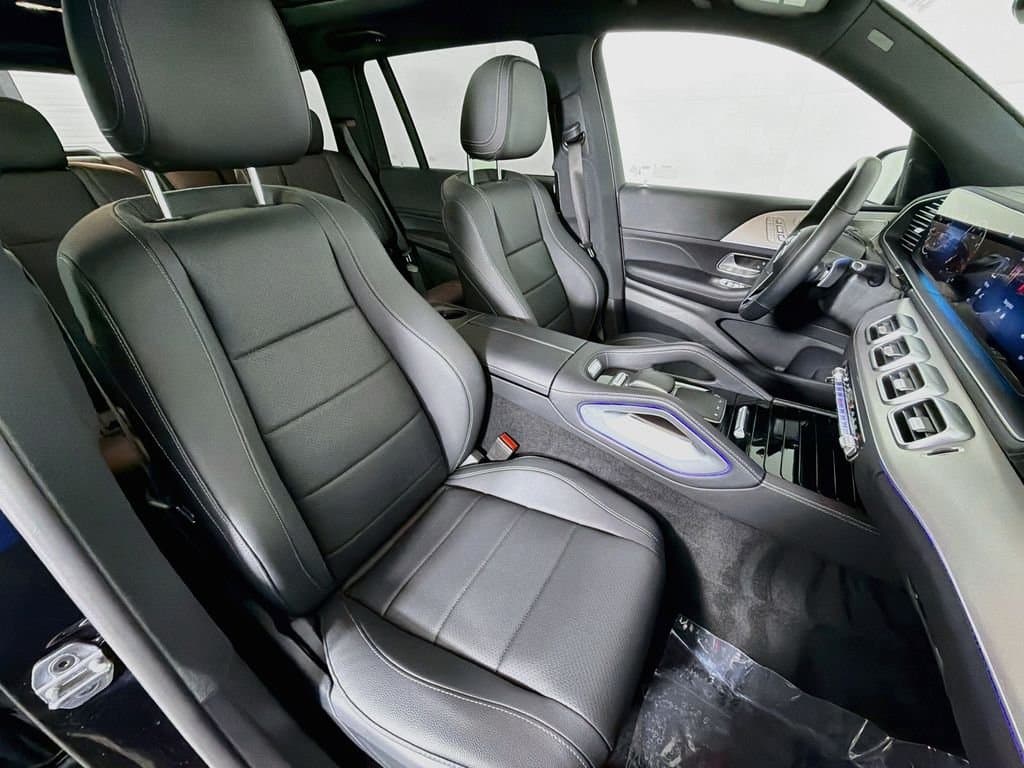 2026 Mercedes-Benz GLS 29