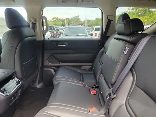 2026 Nissan Armada 8
