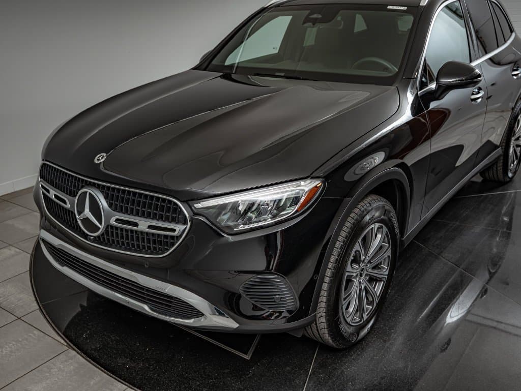2026 Mercedes-Benz GLC 12