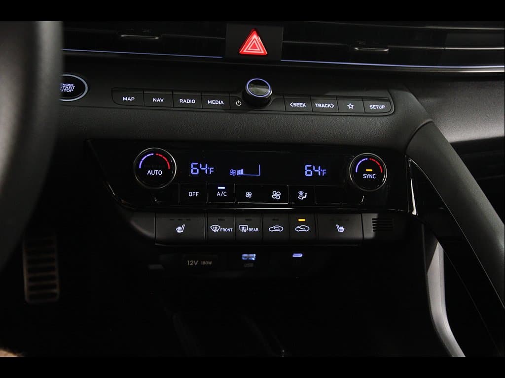 2025 Hyundai Elantra 12