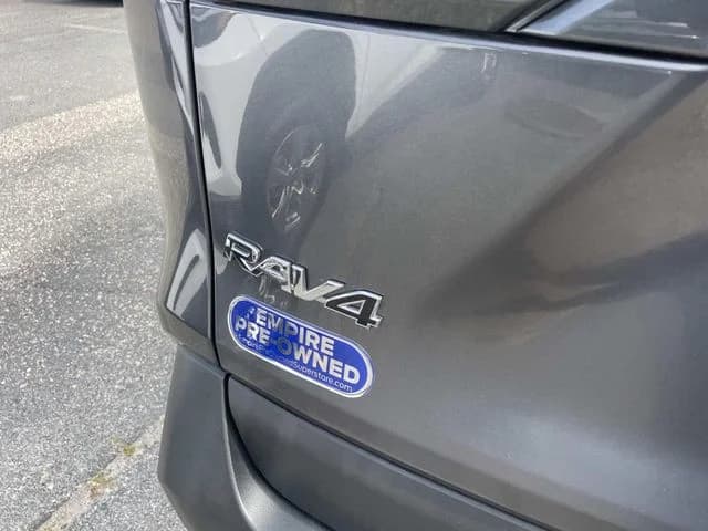 2024 Toyota RAV4 5