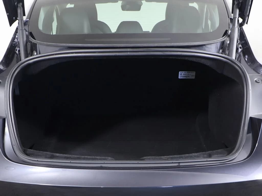 2025 Tesla Model 3 16