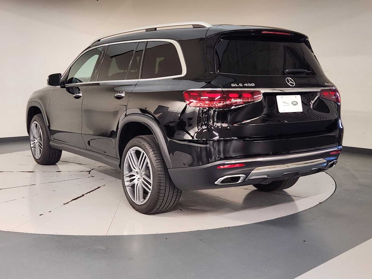 2026 Mercedes-Benz GLS 4