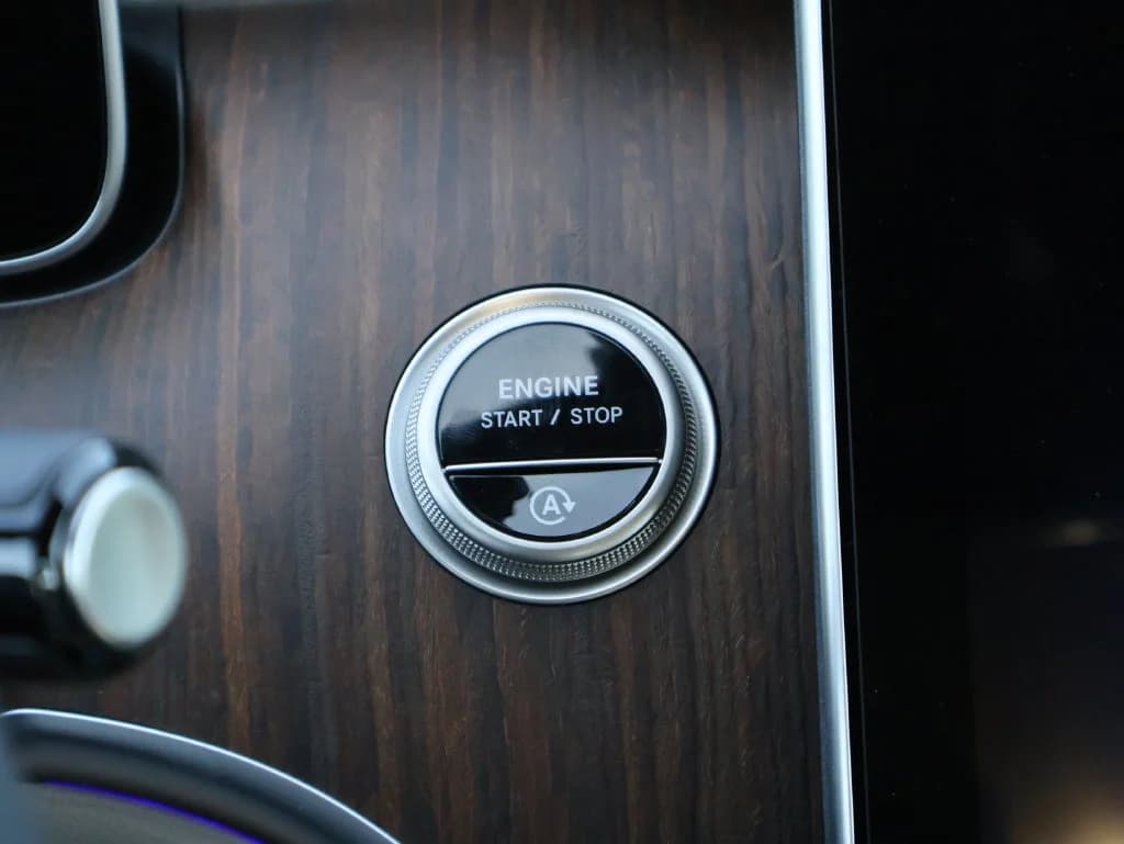 2026 Mercedes-Benz C-Class Sedan 25