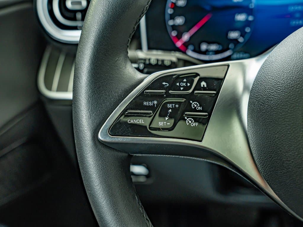 2026 Mercedes-Benz GLC 18