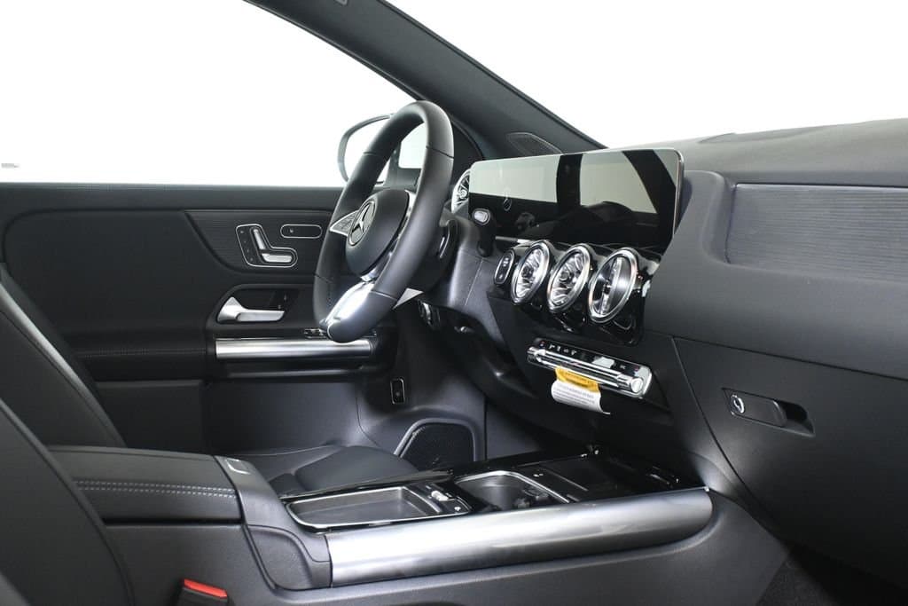 2026 Mercedes-Benz GLA 29