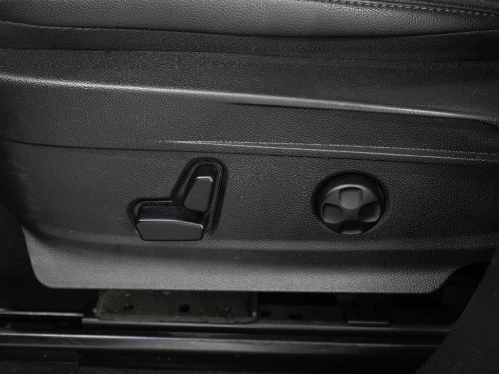 2019 Alfa Romeo Stelvio 22