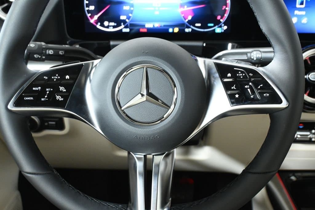 2026 Mercedes-Benz GLA 16