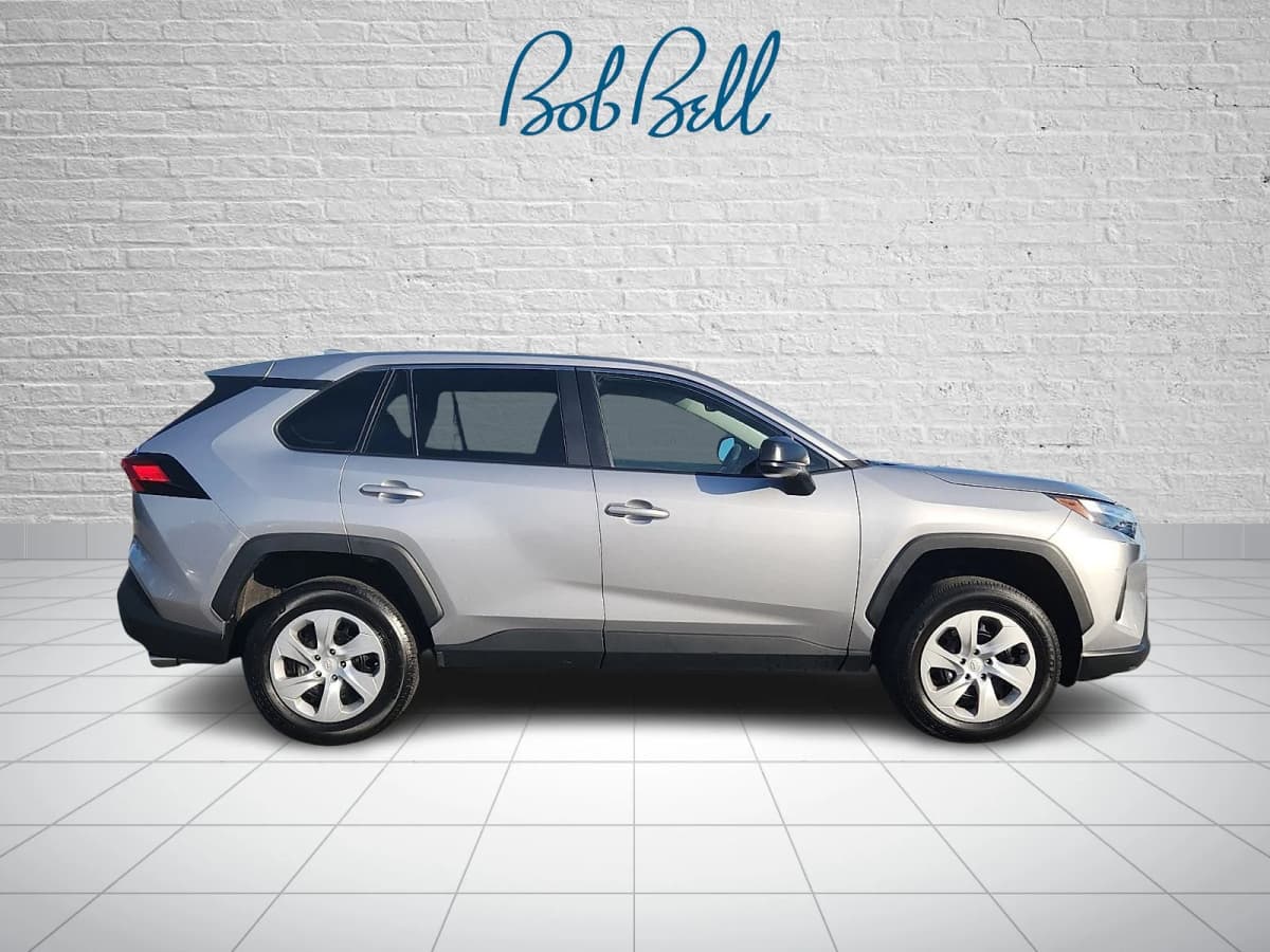 2025 Toyota RAV4 5