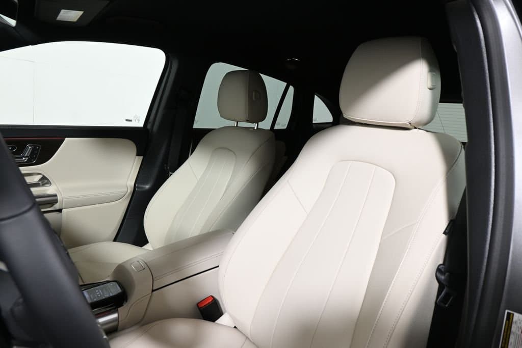 2026 Mercedes-Benz GLA 13