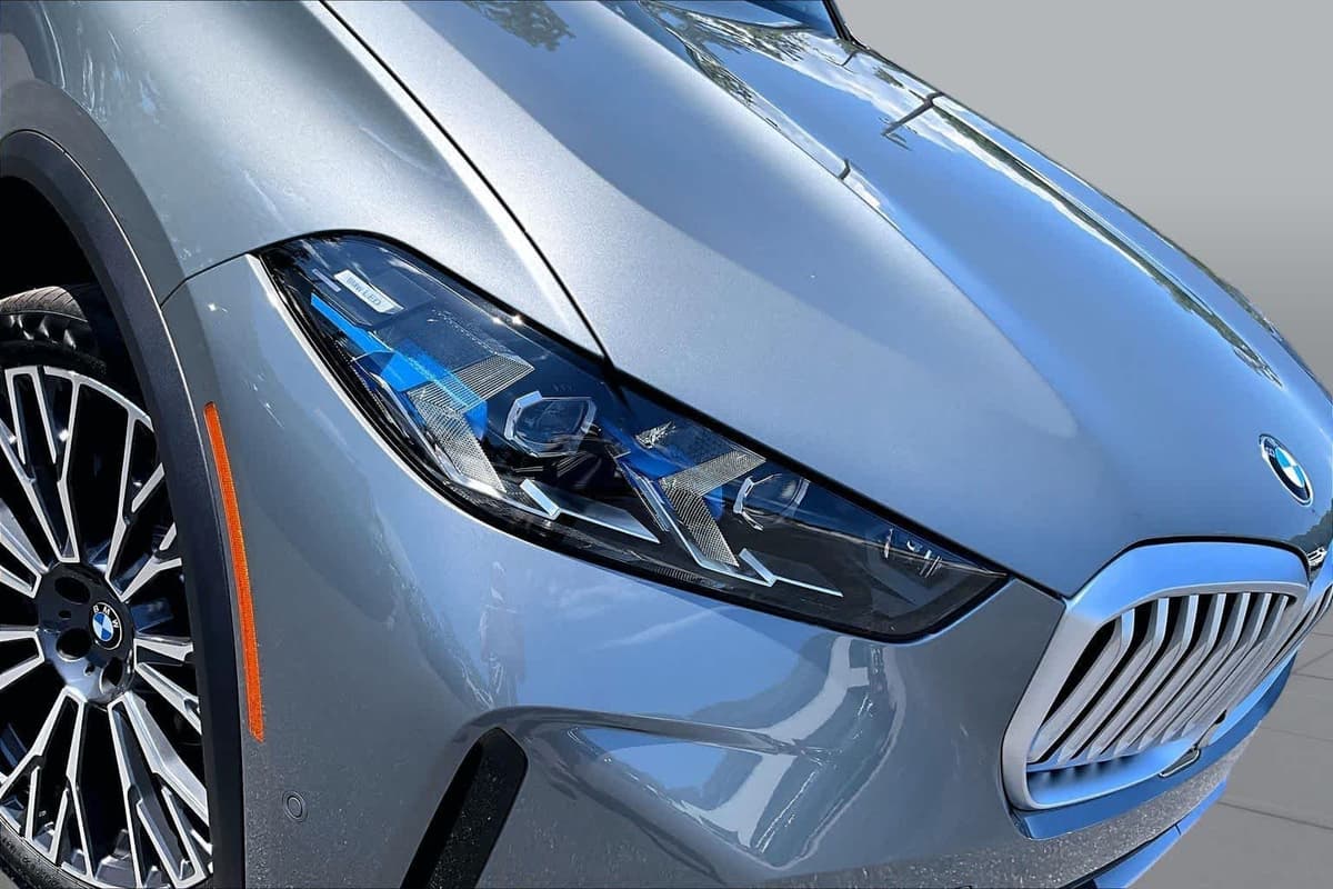 2026 BMW X5 11
