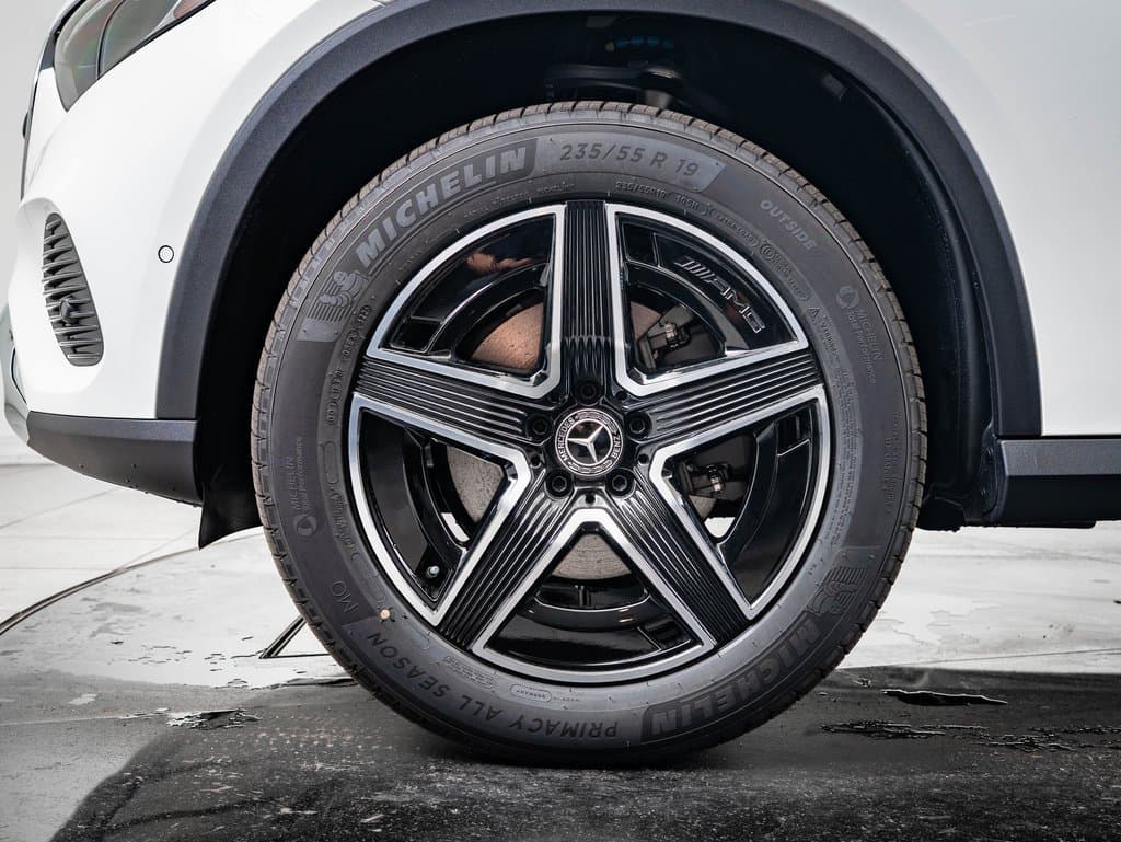 2026 Mercedes-Benz GLC 11